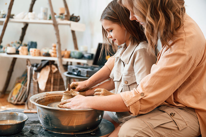 pottery works in family in Portugal